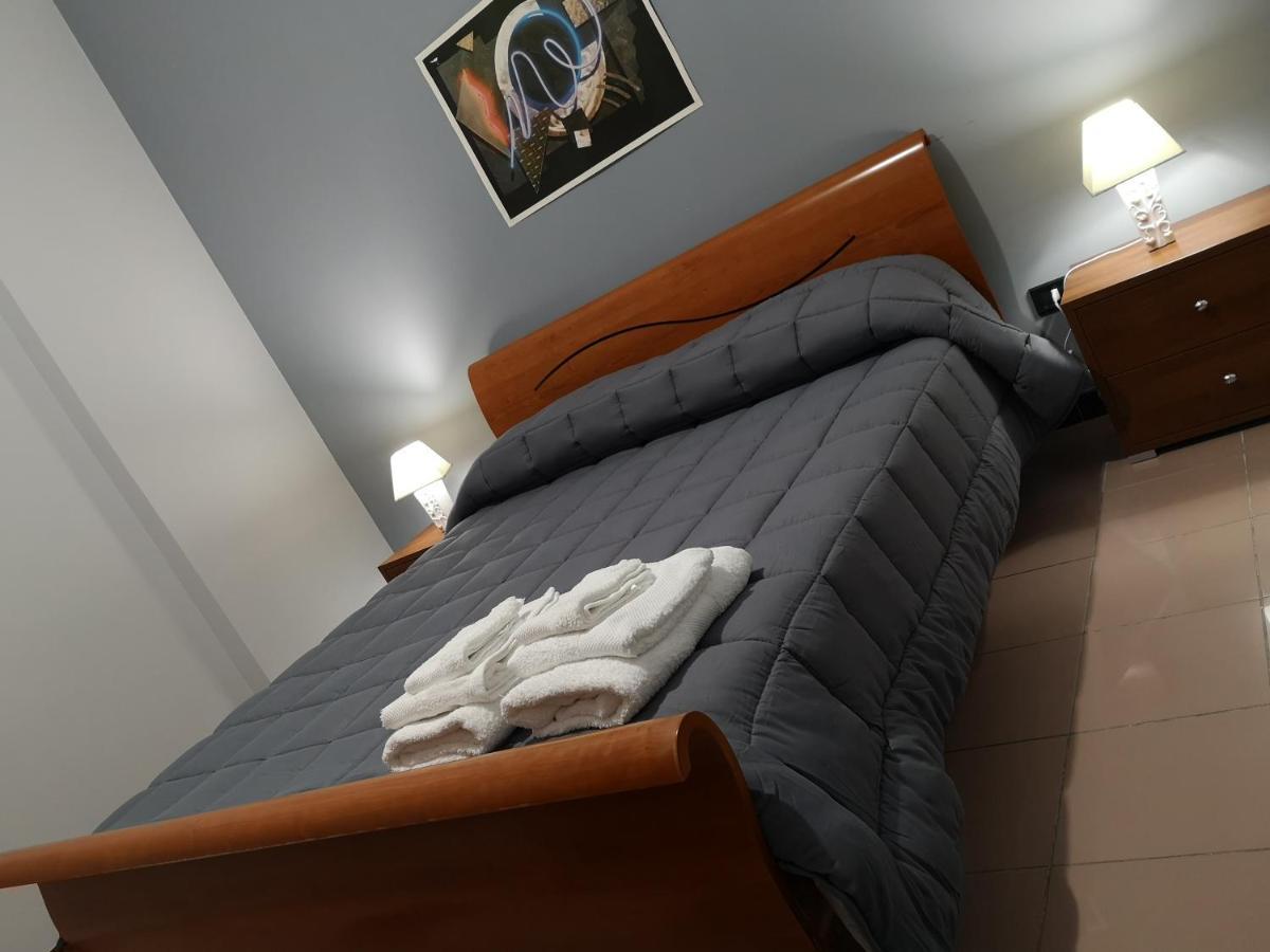 La Regina Di Coppe Apartment Licata Luaran gambar