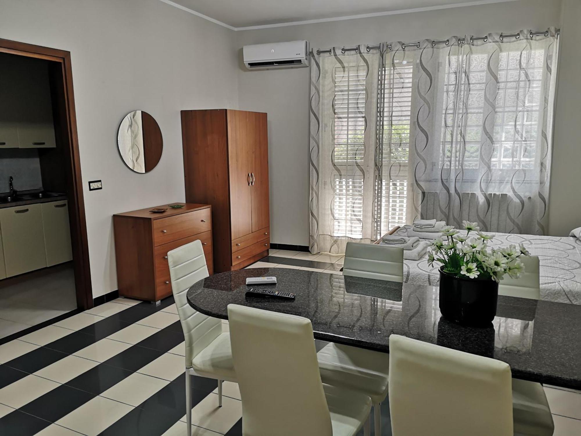 La Regina Di Coppe Apartment Licata Luaran gambar